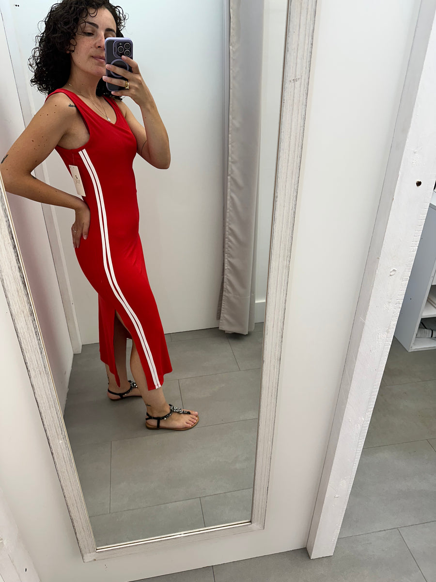 Abito rosso con righe bianche laterali