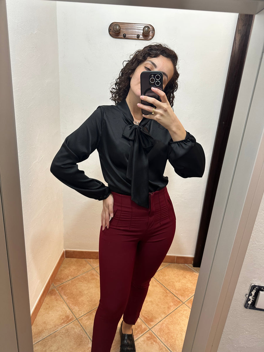 Camicia fiocco nera