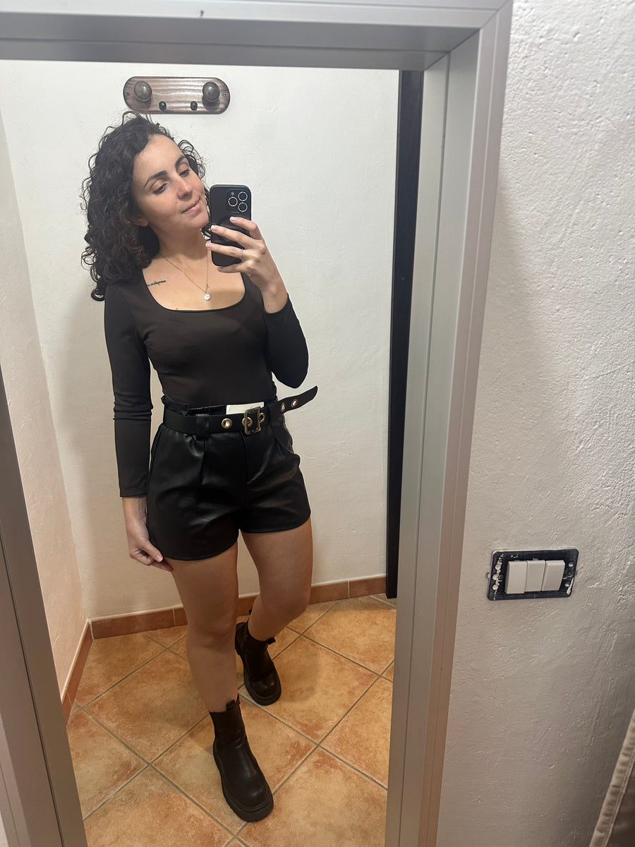 Body scollo quadrato