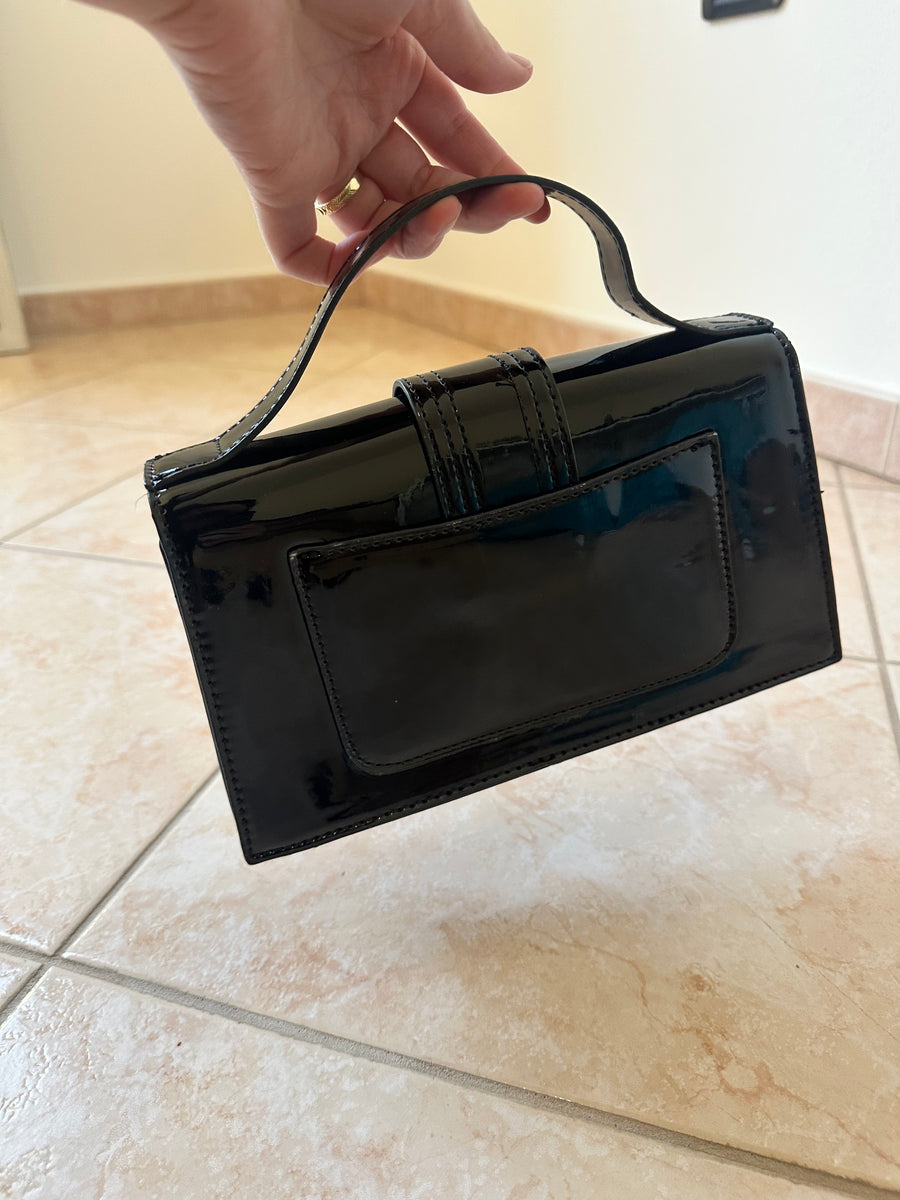 Borsa in vernice