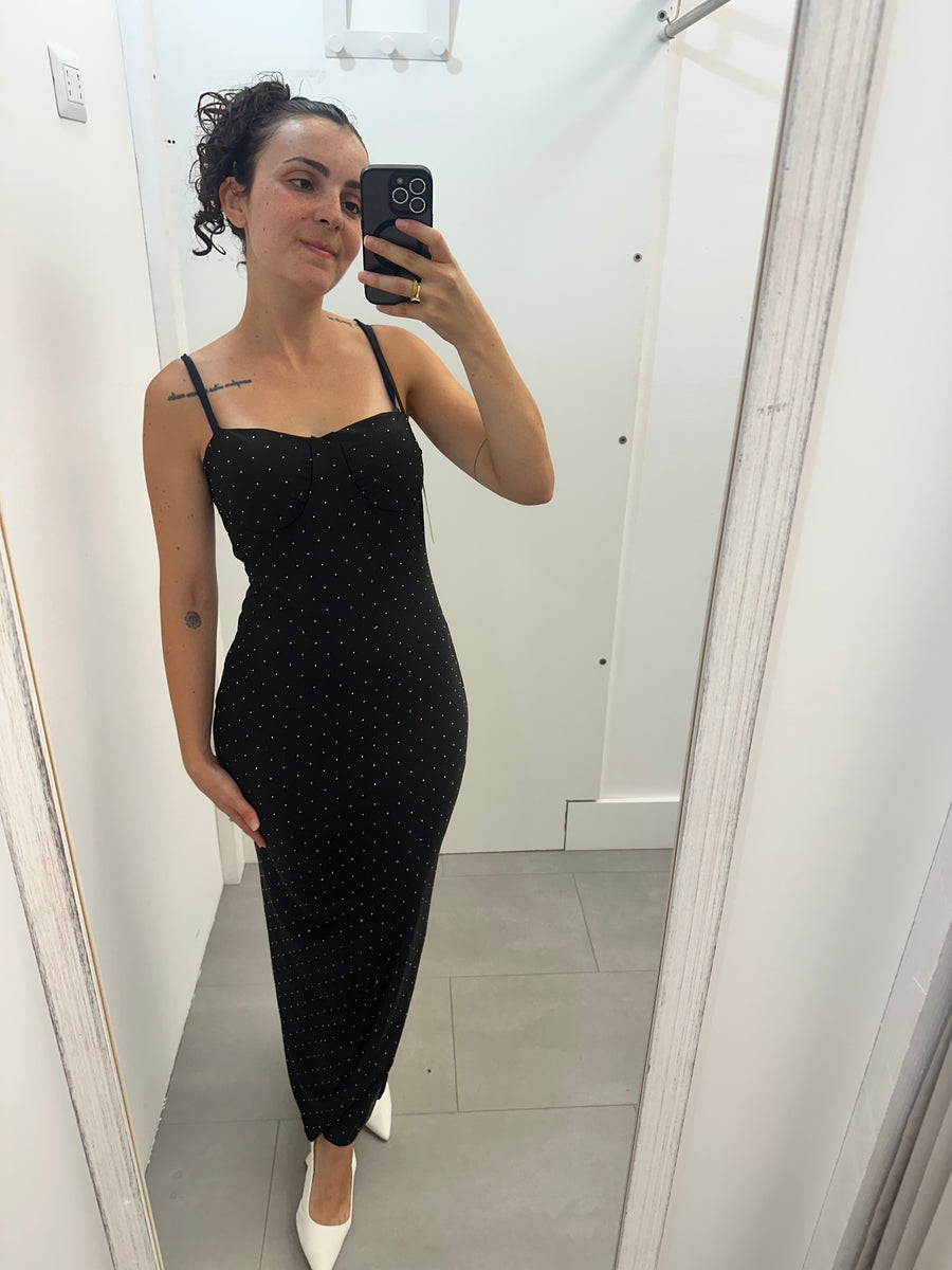 Abito nero lungo con strass