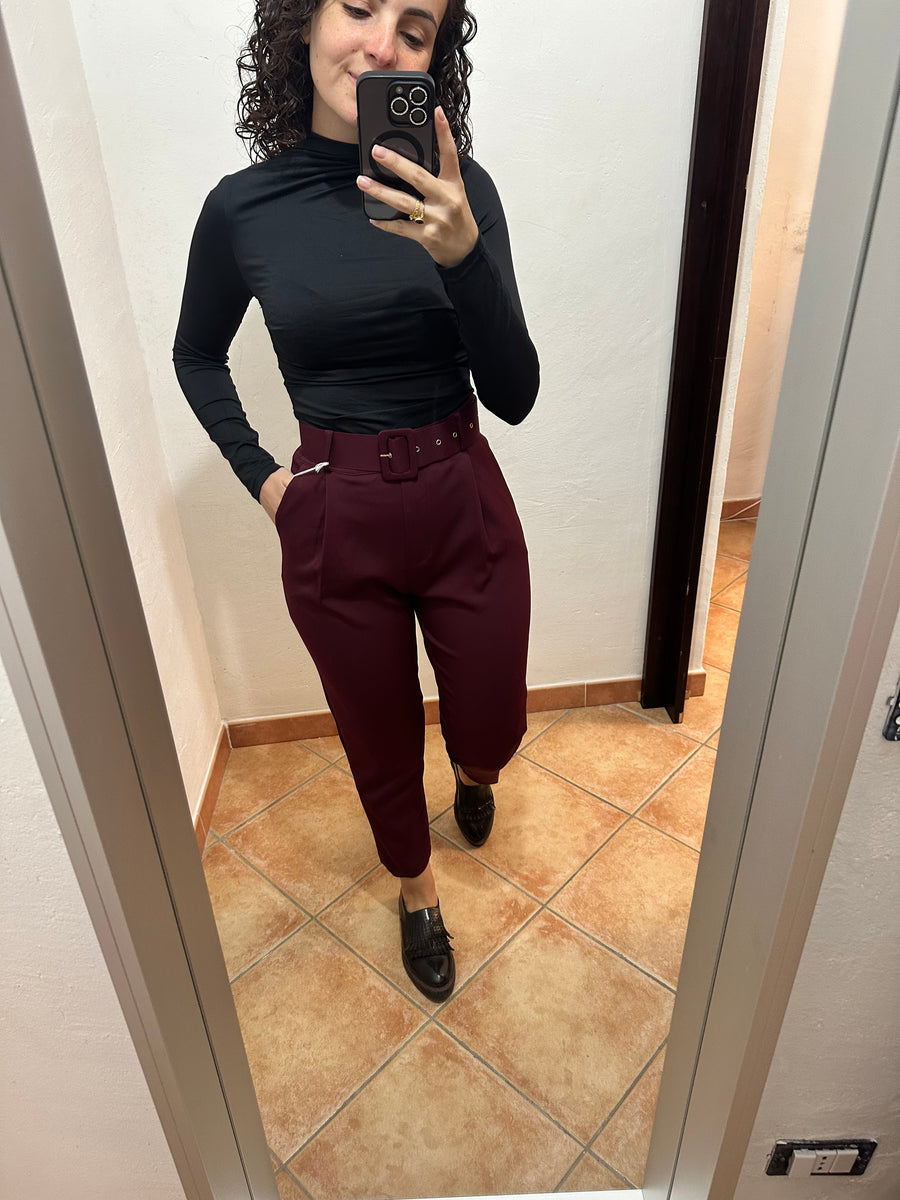 Pantaloni cinturone color vino