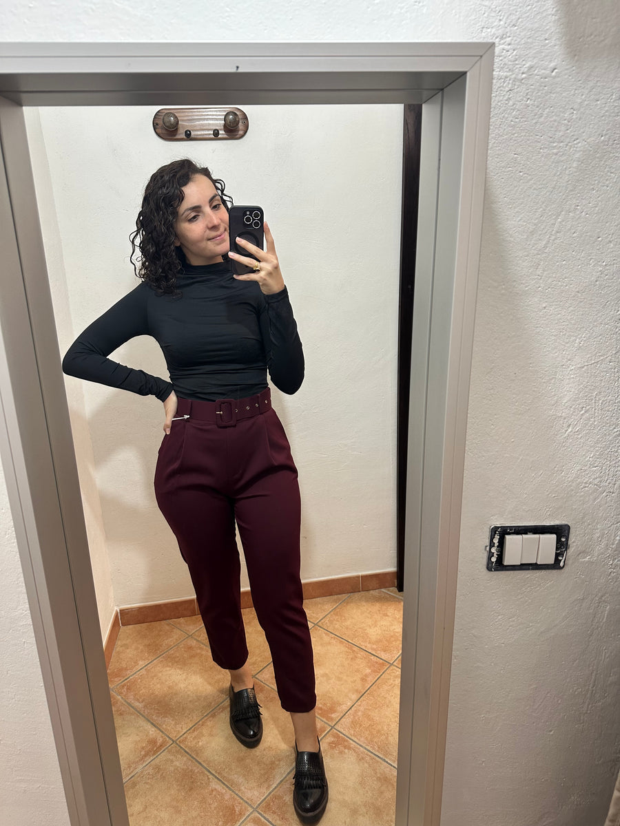 Pantaloni cinturone color vino