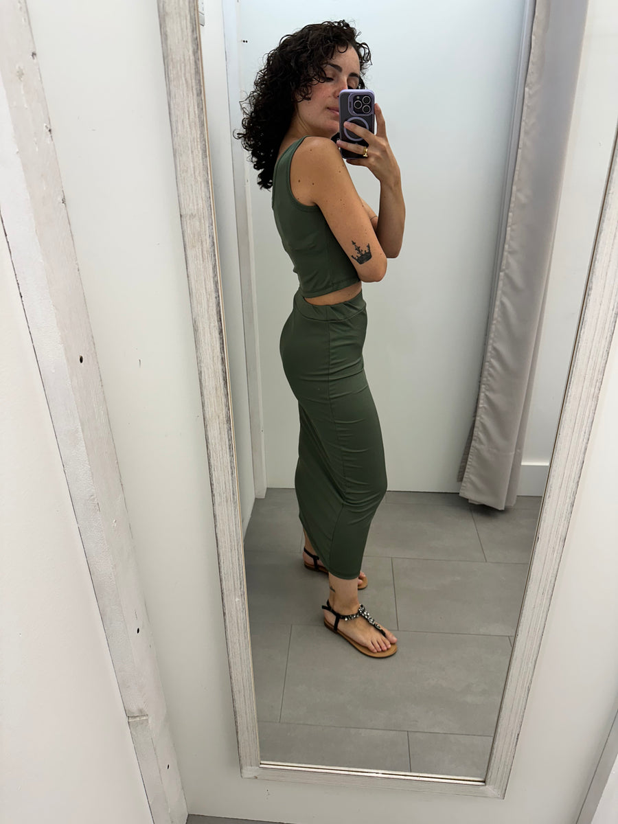 Completo costine top e gonna verde militare
