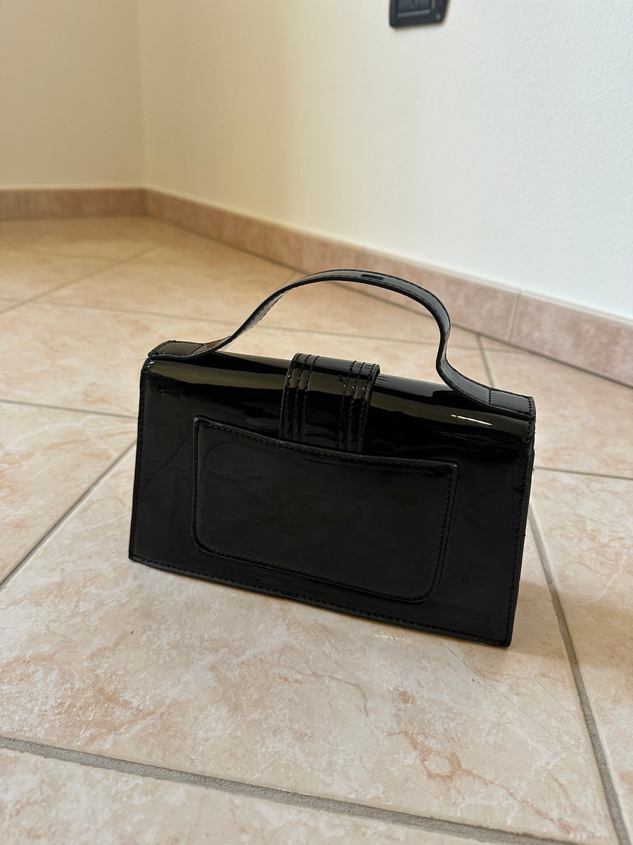 Borsa in vernice