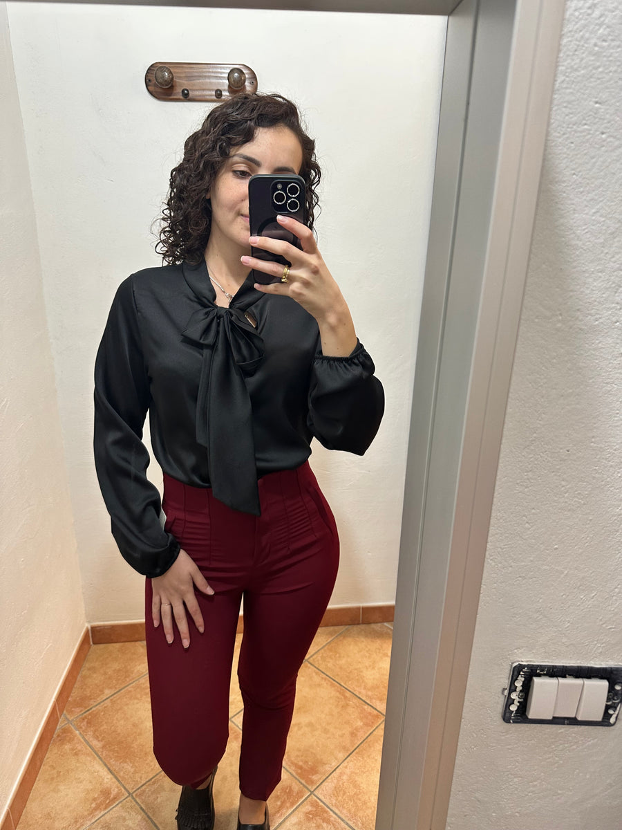 Camicia fiocco nera