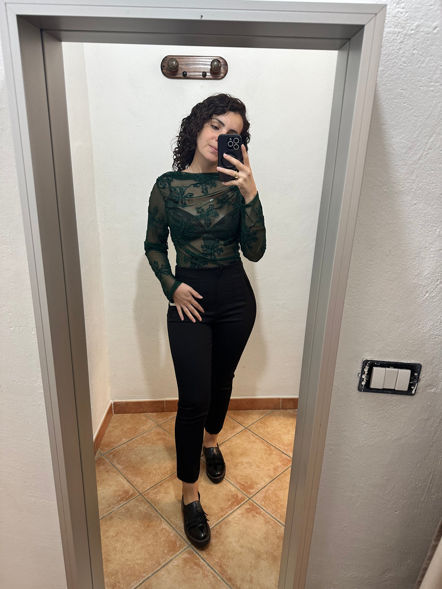 Maglia trasparente con ricami