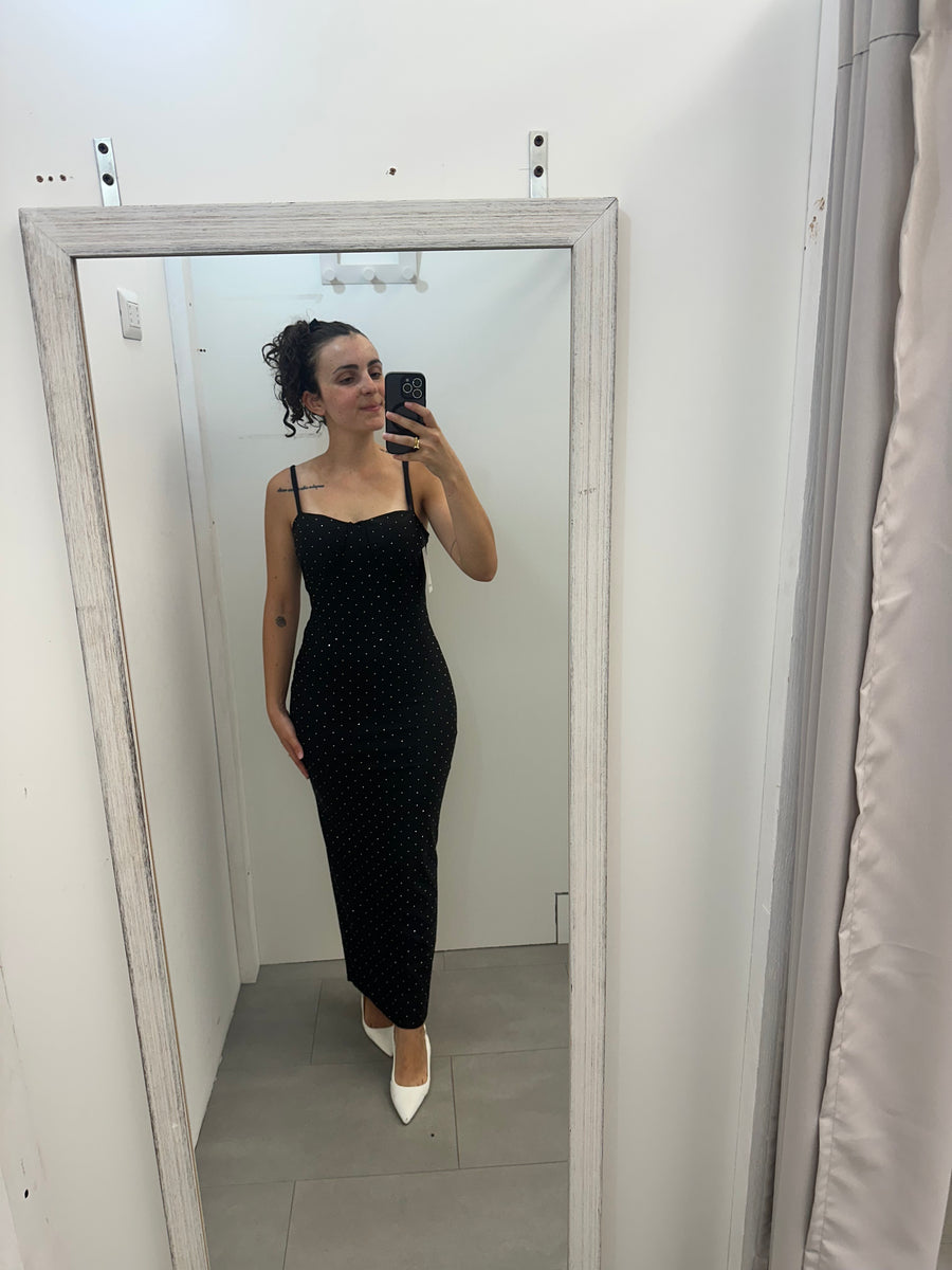 Abito nero lungo con strass