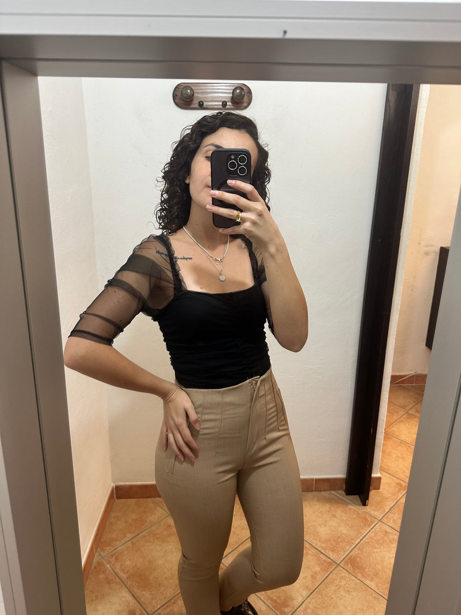 Maglia manica in tulle nera
