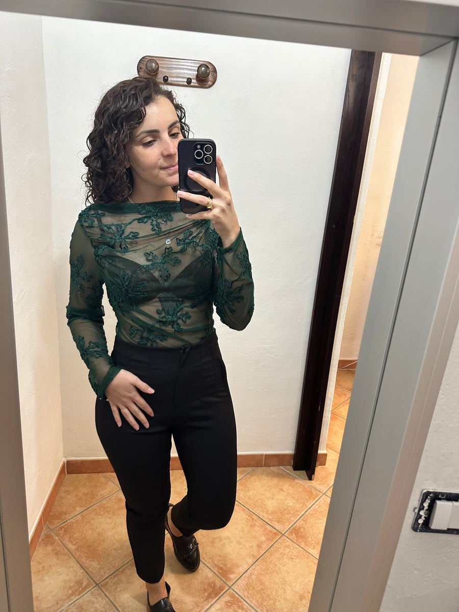 Maglia trasparente con ricami