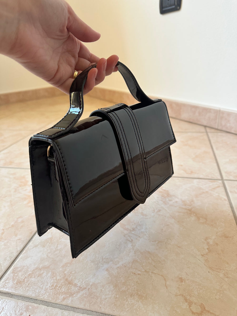 Borsa in vernice