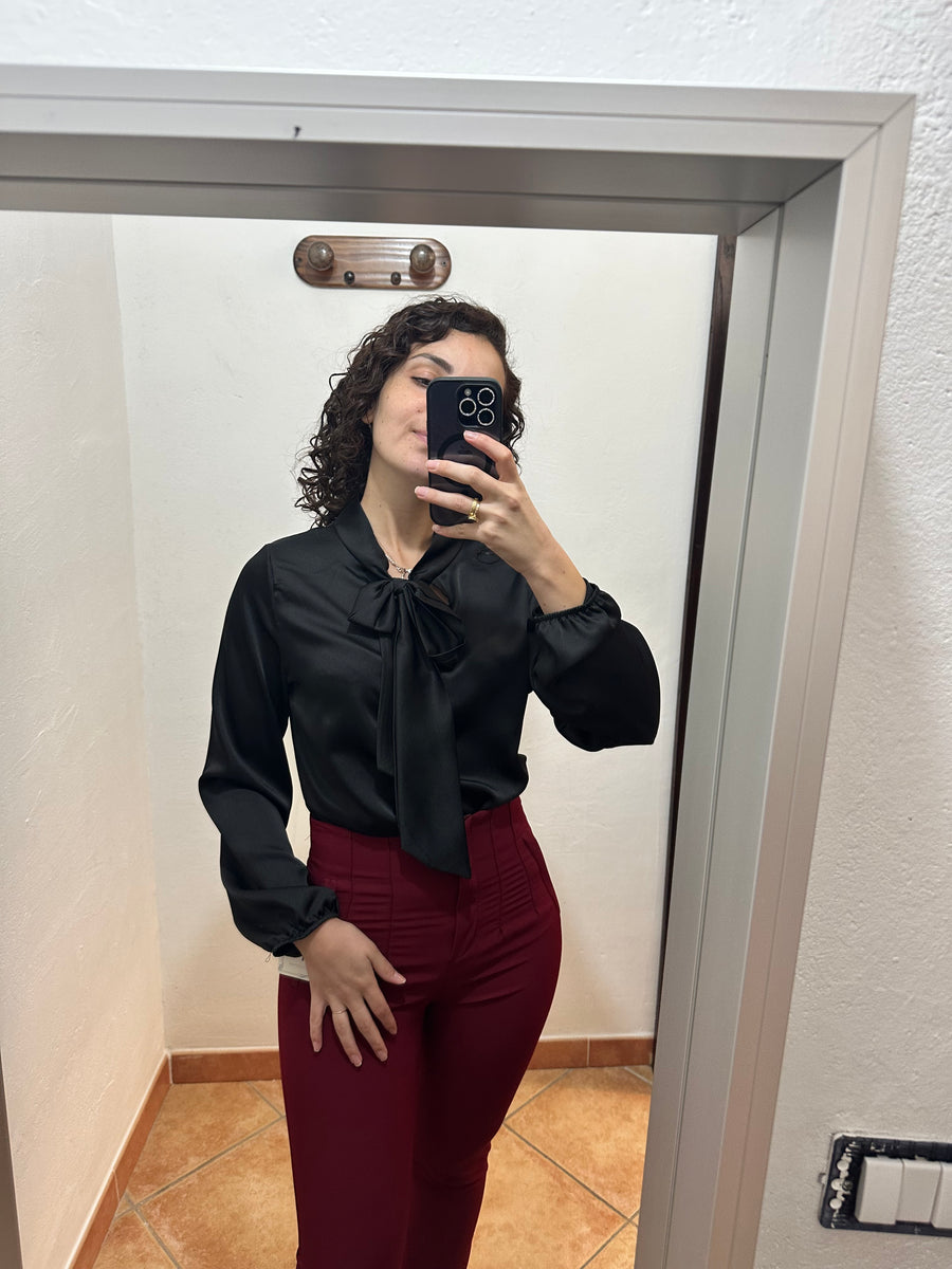 Camicia fiocco nera