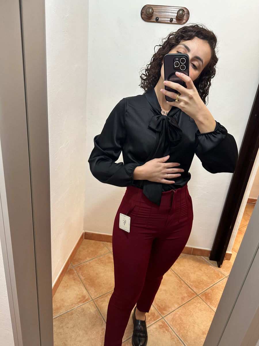 Camicia fiocco nera